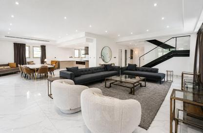 Villa - 4 - 5 for sale in District 3 - Jumeirah Park - Dubai