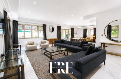 Villa - 4 - 5 for sale in District 3 - Jumeirah Park - Dubai Villa - 4 - 5 for sale in District 3 - Jumeirah Park - Dubai