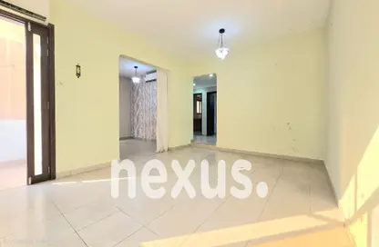 Villa - 4 Bedrooms - 5 Bathrooms for rent in Jumeirah 1 Villas - Jumeirah 1 - Jumeirah - Dubai