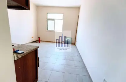 Apartment - Studio - 1 Bathroom for rent in Muwaileh - Sharjah