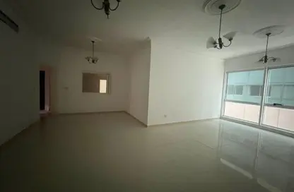 شقة - 3 غرف نوم - 4 حمامات للايجار في المجاز 2 - المجاز - الشارقة