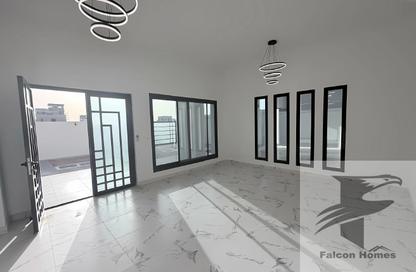 Villa - 4 Bedrooms - 5 Bathrooms for rent in Al Aweer 1 - Al Aweer - Dubai Villa - 4 Bedrooms - 5 Bathrooms for rent in Al Aweer 1 - Al Aweer - Dubai