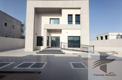 Villa - 4 Bedrooms - 5 Bathrooms for rent in Al Aweer 1 - Al Aweer - Dubai