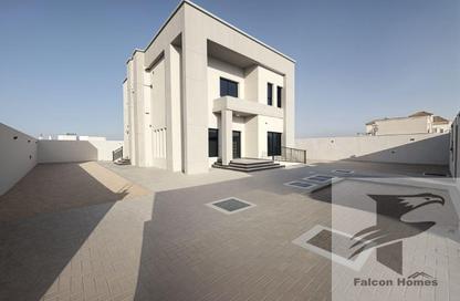 Villa - 4 Bedrooms - 5 Bathrooms for rent in Al Aweer 1 - Al Aweer - Dubai