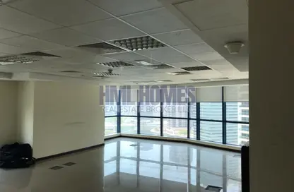 مكتب - 1 حمام للايجار في خور الجميرا  2 - (JLT) مجمع X - أبراج بحيرات الجميرا - دبي