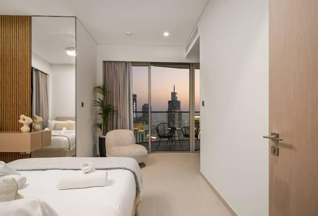 Signature Grande | Furnished | All Bills photo 9