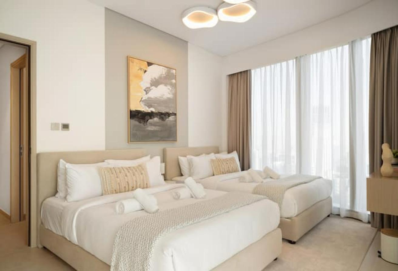 Signature Grande | Furnished | All Bills photo 7