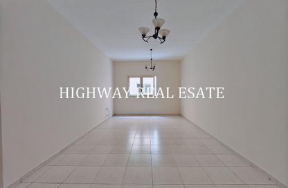 Apartment - 1 Bedroom - 2 Bathrooms for rent in Muwaileh 29 Building - Muwaileh - Sharjah