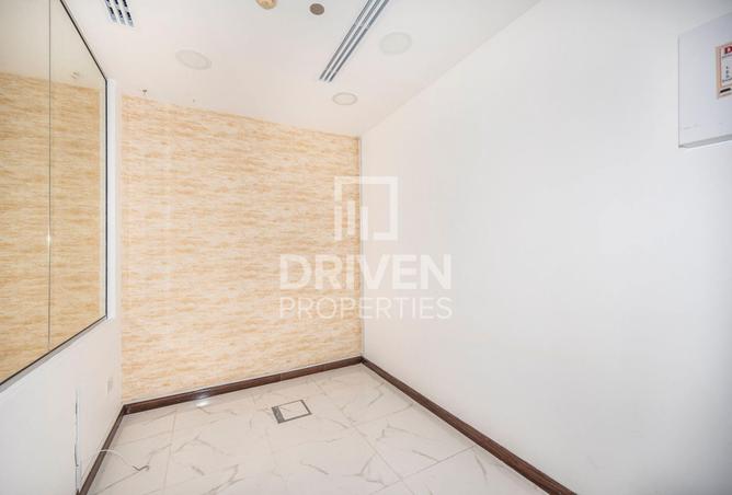 77373334 - Property Image 3
