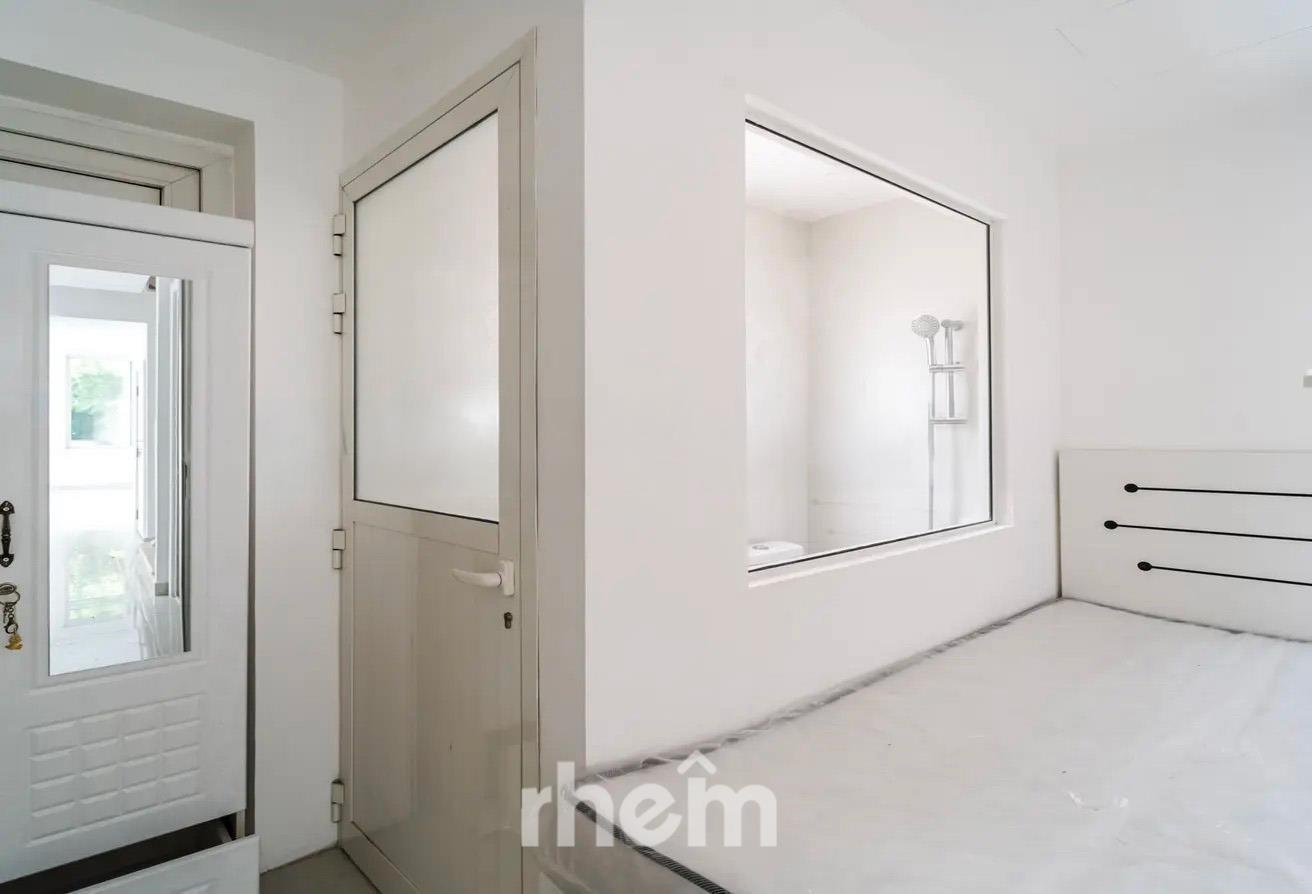 Prime Location | Spacious | for Families photo 9