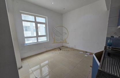 Apartment - Studio - 1 Bathroom for rent in Al Qulaya'ah - Al Sharq - Sharjah Apartment - Studio - 1 Bathroom for rent in Al Qulaya'ah - Al Sharq - Sharjah