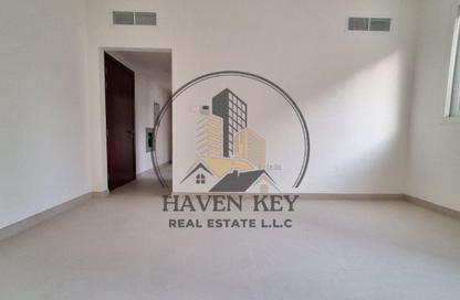 Apartment - 1 - 2 for rent in Muwaileh - Sharjah