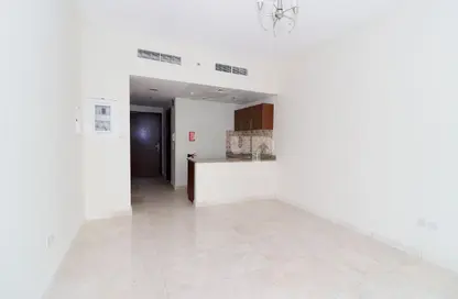 شقة - 1 حمام للايجار في برج سفير 2 - ابراج سفير - الخليج التجاري - دبي