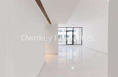 Apartment - 2 - 2 for rent in Golden Sands 8 - Al Mankhool - Bur Dubai - Dubai