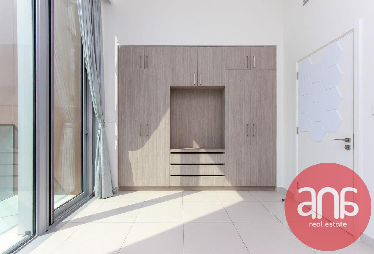 Burj View | 3 bed Townhouse | Vacant Now photo 17