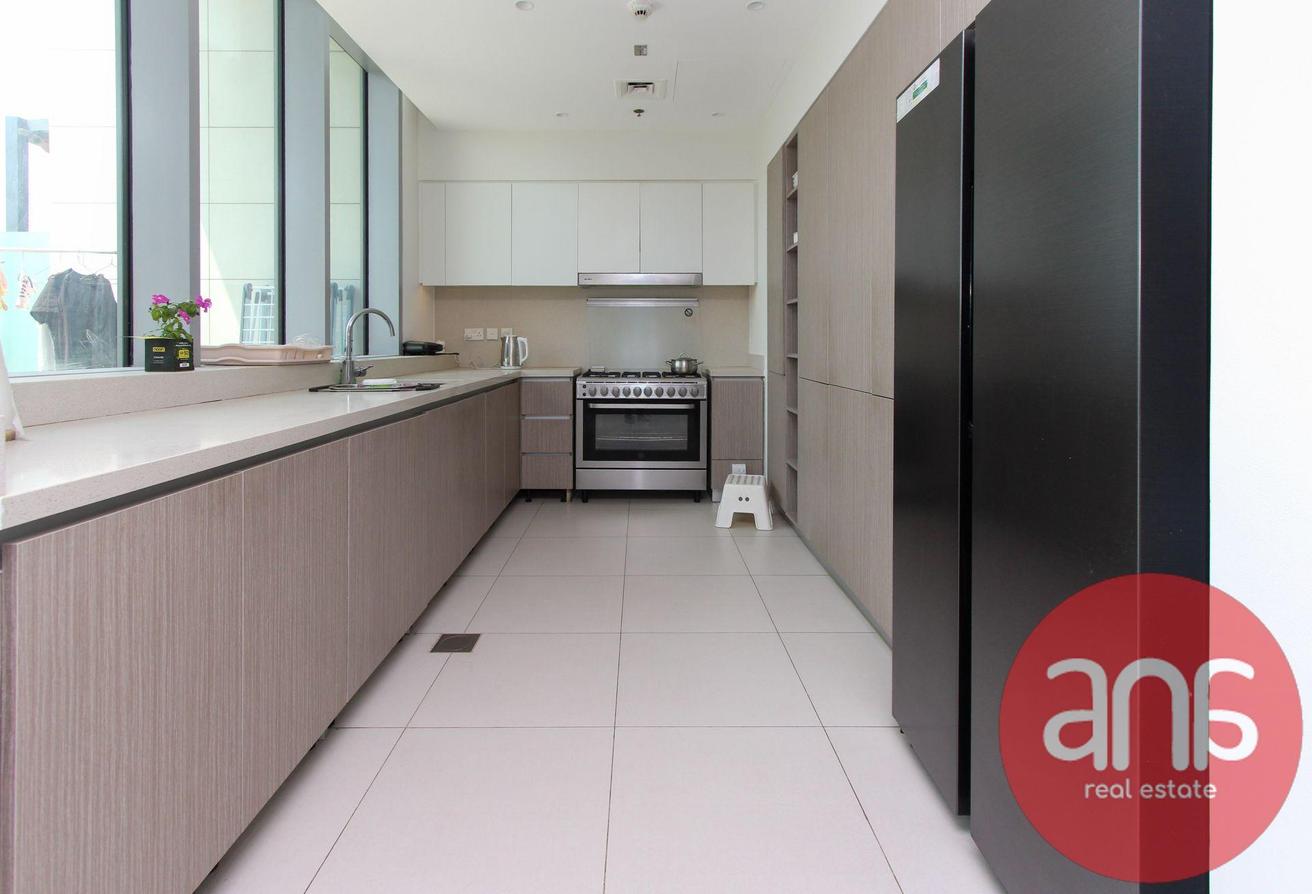 Burj View | 3 bed Townhouse | Vacant Now photo 5