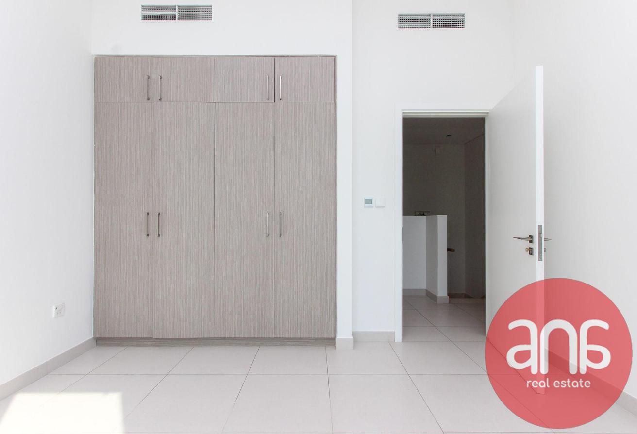 Burj View | 3 bed Townhouse | Vacant Now photo 15