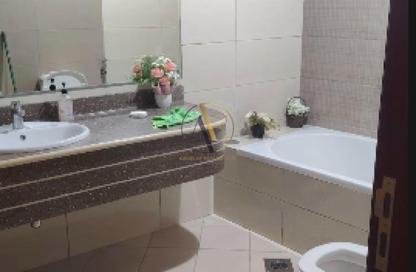 Apartment - 2 Bedrooms - 3 Bathrooms for sale in Corniche Tower - Ajman Corniche Road - Ajman Apartment - 2 Bedrooms - 3 Bathrooms for sale in Corniche Tower - Ajman Corniche Road - Ajman