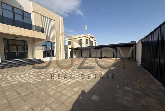 72306780 - Property Image 2