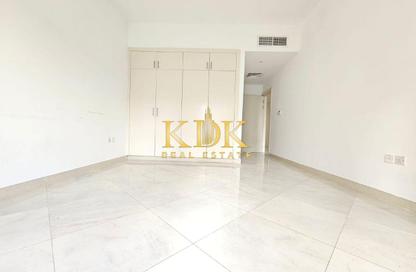 Villa - 4 - 6 for rent in Garden Lane Villas - District 15 - Jumeirah Village Circle - Dubai
