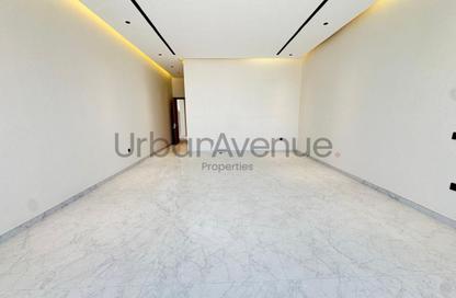Villa - 6 Bedrooms - 7 Bathrooms for rent in Al Aweer 1 - Al Aweer - Dubai