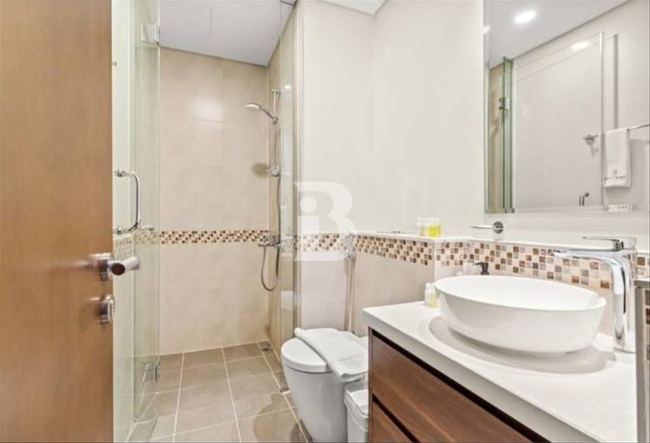 PRIME LOCATION | FULLY FURNISHED | CANAL VIEW photo 7