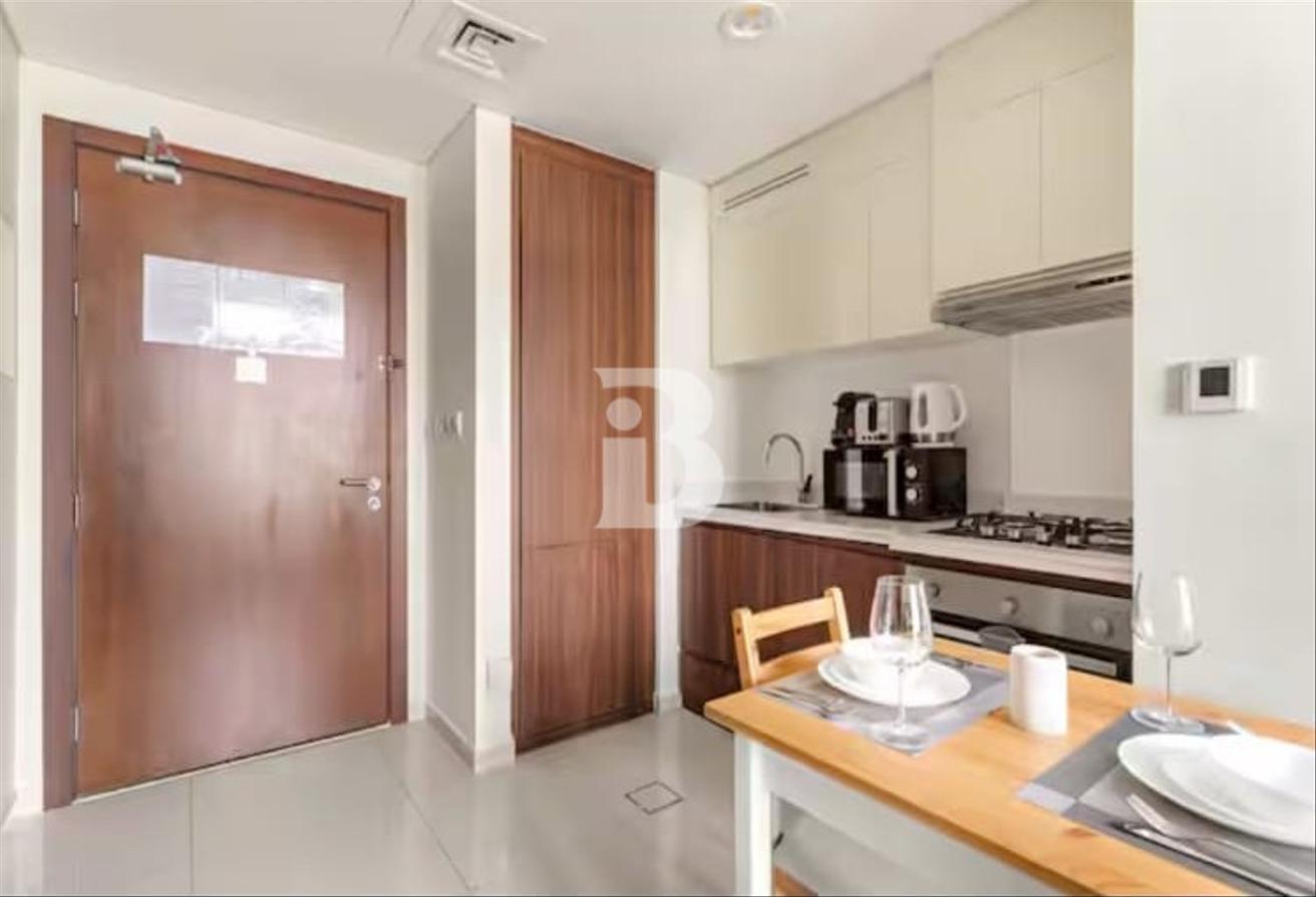 PRIME LOCATION | FULLY FURNISHED | CANAL VIEW photo 8