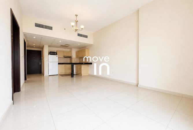 123821002 - Property Image 3