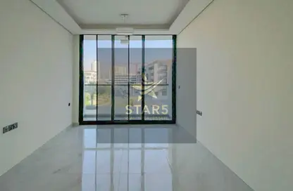 Apartment - 1 Bathroom for rent in Samana Golf Avenue - Dubai Studio City - Dubai