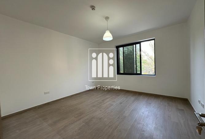 Single Row & Prime Location · 2BR+ M+ Garden TH — photo 2