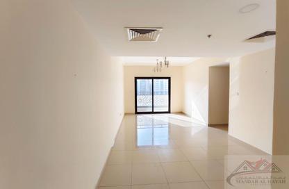 Apartment - 2 Bedrooms - 3 Bathrooms for rent in Muwaileh 29 Building - Muwaileh - Sharjah