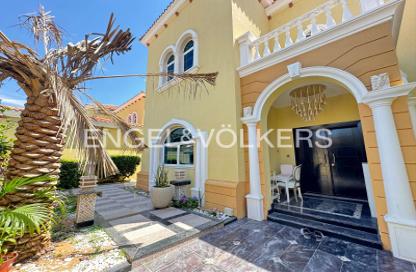 Villa - 4 Bedrooms - 5 Bathrooms for rent in Jumeirah Park Homes - Jumeirah Park - Dubai