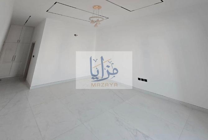 78975978 - Property Image 2