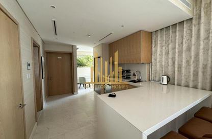 Apartment - 1 Bedroom - 2 Bathrooms for rent in The Palm Tower - Palm Jumeirah - Dubai