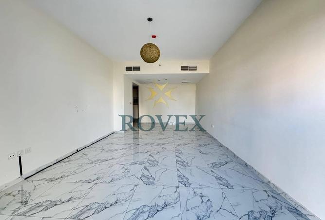 98682526 - Property Image 3