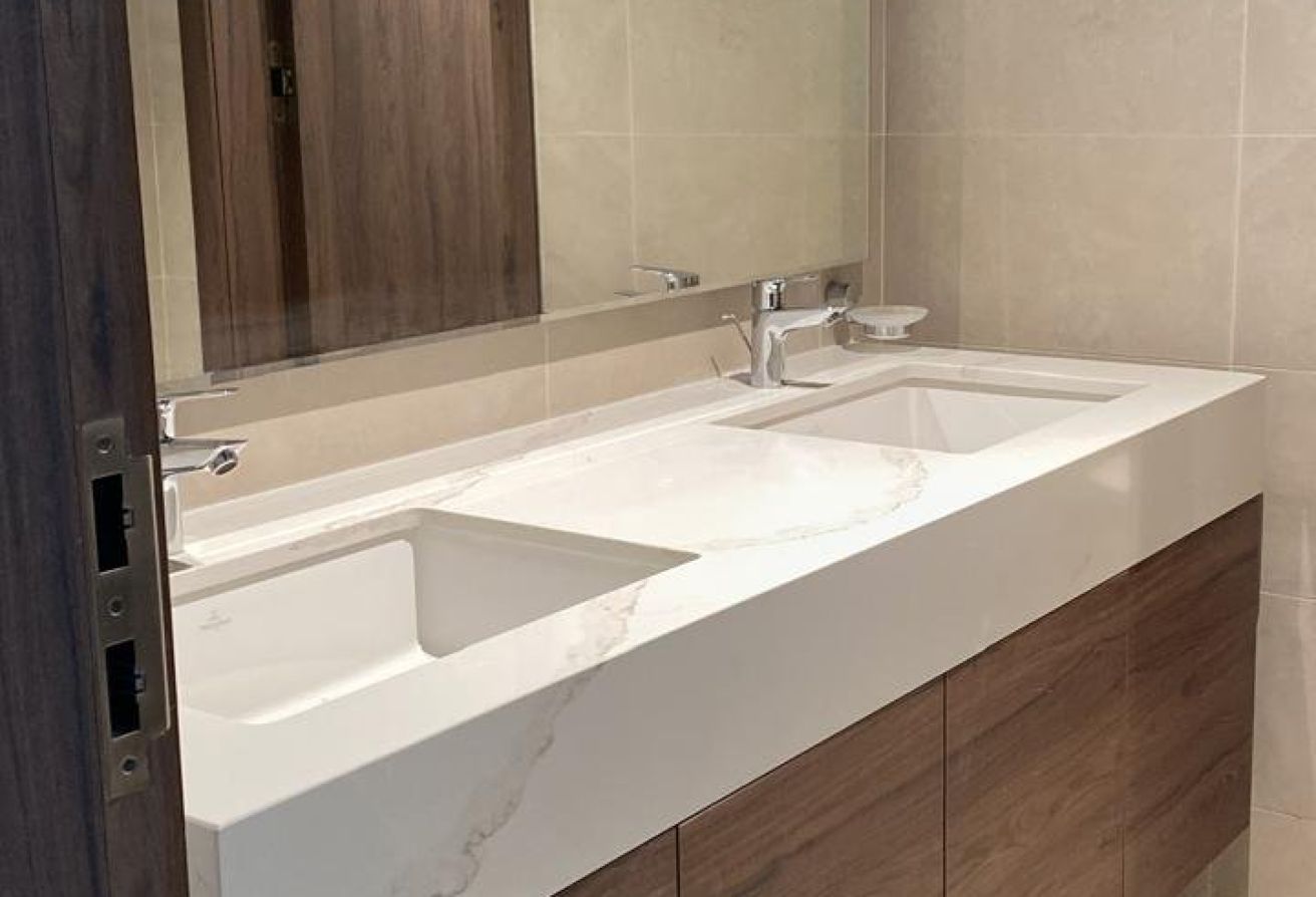 Luxury Living | Stunning 4BR+M | Single Row