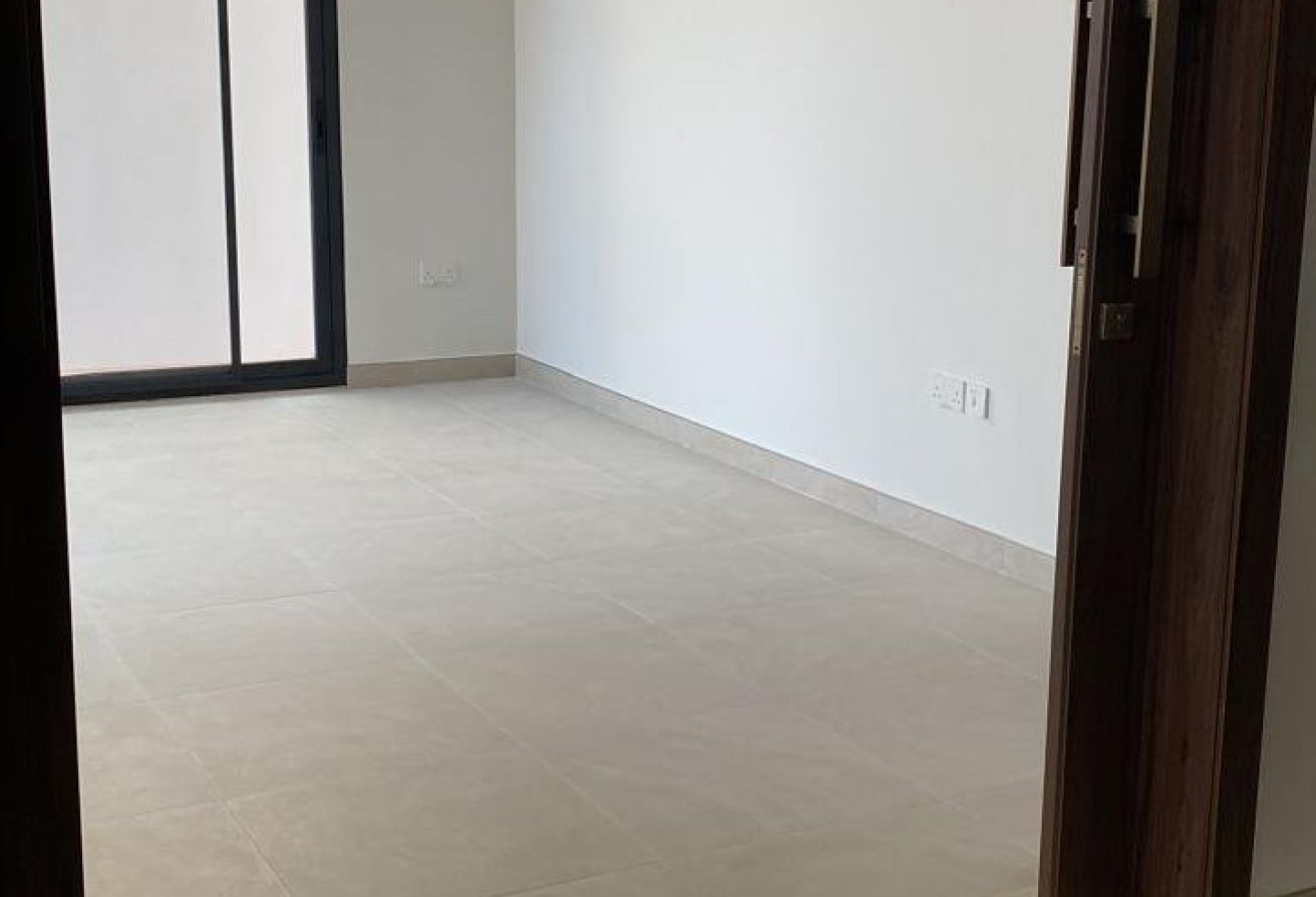 Luxury Living | Stunning 4BR+M | Single Row