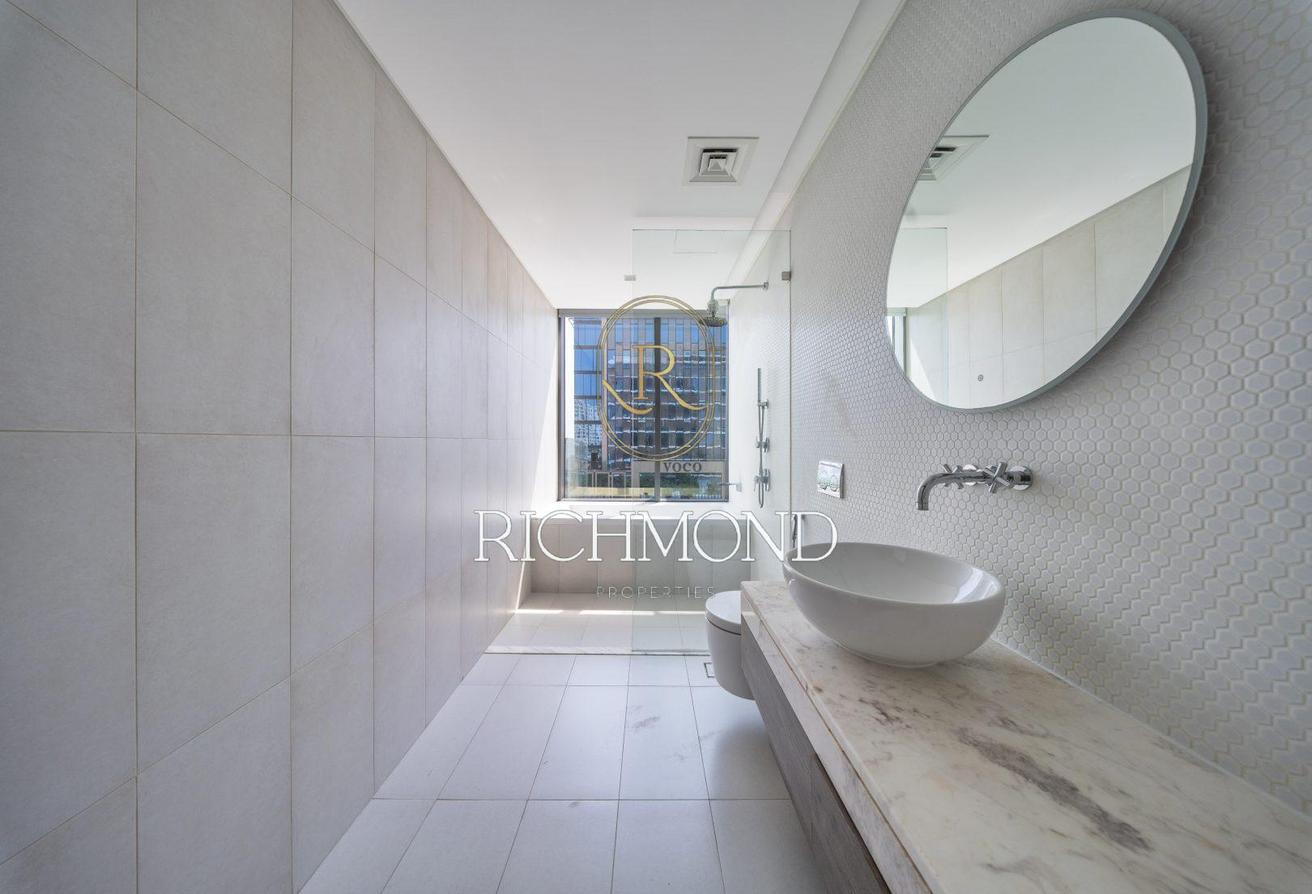 Elevated Living | Spacious 3 Bed | West Beach photo 20