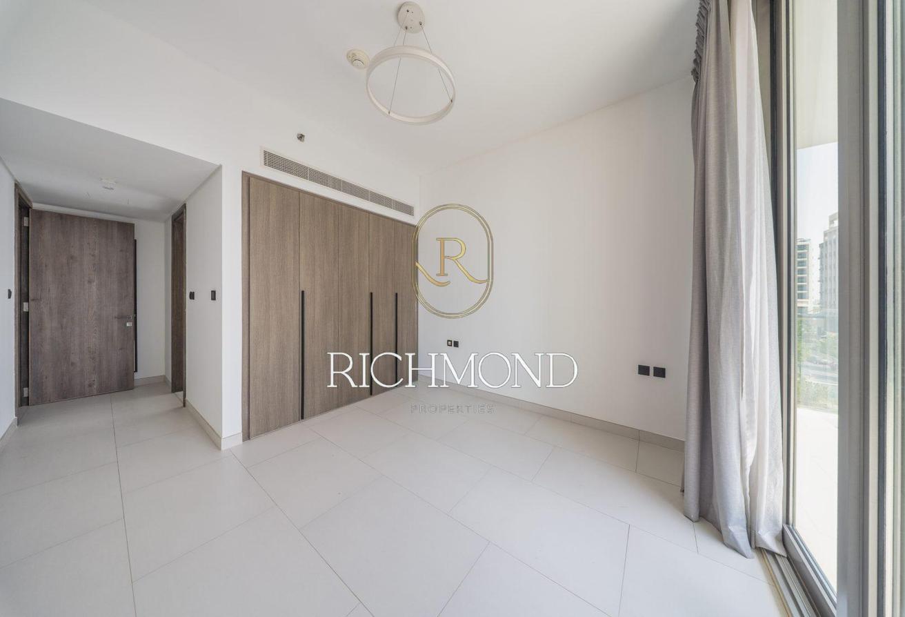 Elevated Living | Spacious 3 Bed | West Beach photo 12