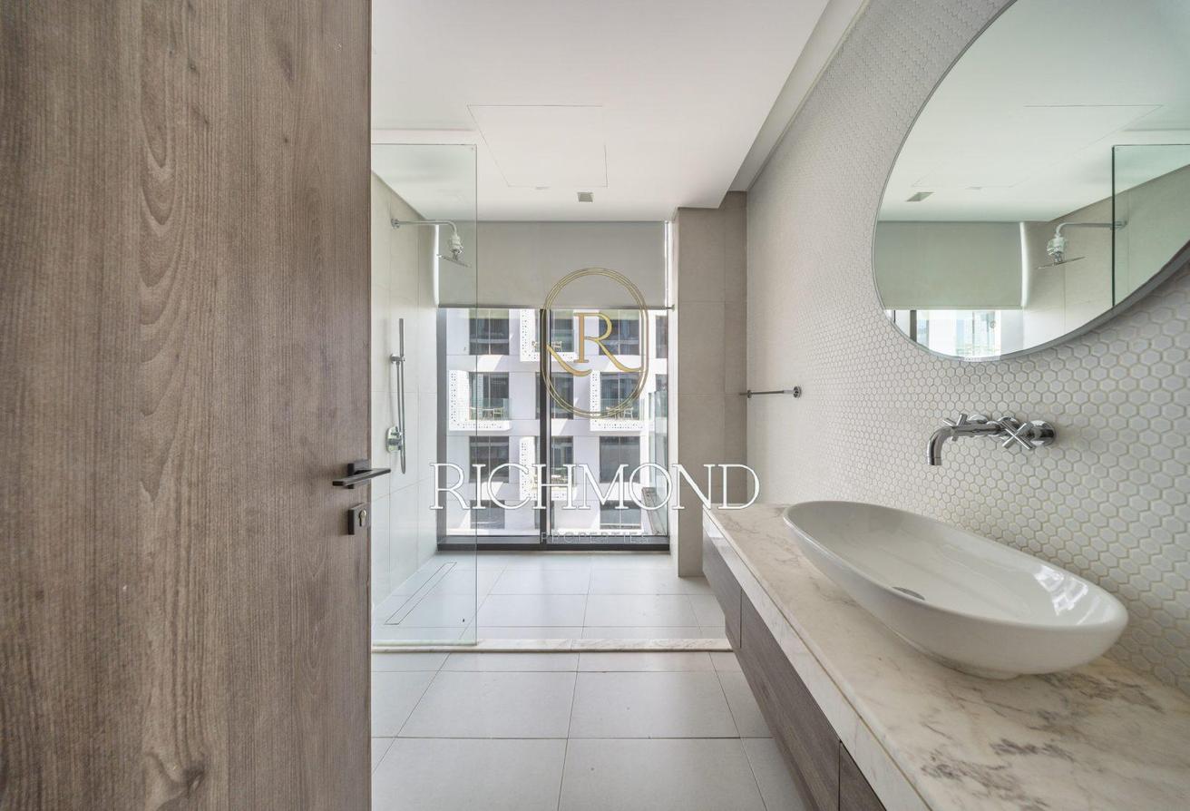 Elevated Living | Spacious 3 Bed | West Beach photo 19