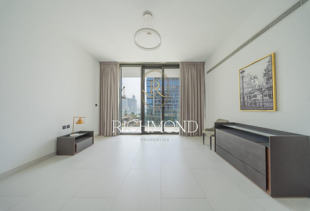 Elevated Living | Spacious 3 Bed | West Beach photo 8