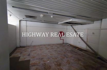 Shop - Studio - 1 Bathroom for rent in Bahwan Tower - Abu shagara - Sharjah