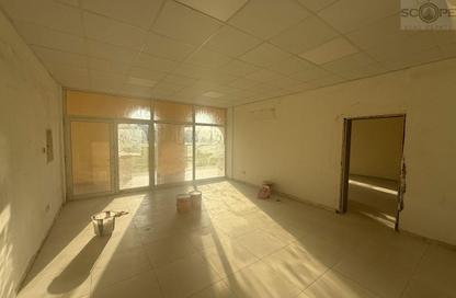 Shop - Studio - 1 Bathroom for rent in Building Q01 - France Cluster - International City - Dubai Shop - Studio - 1 Bathroom for rent in Building Q01 - France Cluster - International City - Dubai