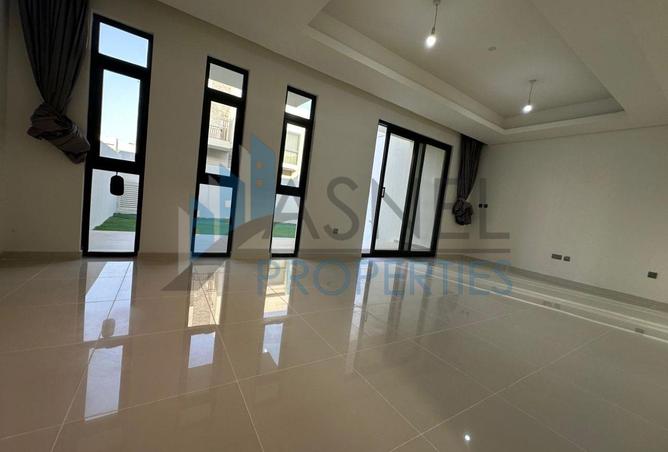 136995217 - Property Image 2
