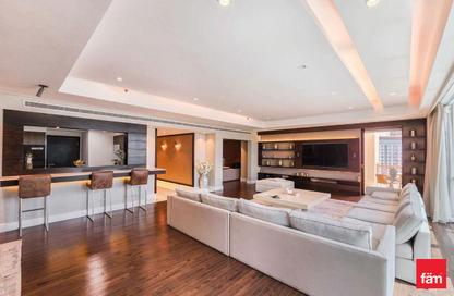 Apartment - 3 Bedrooms - 5 Bathrooms for rent in Marina Residences 2 - Marina Residences - Palm Jumeirah - Dubai