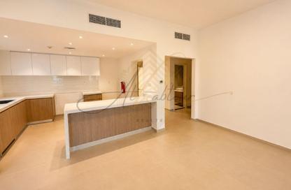 Apartment - 3 Bedrooms - 3 Bathrooms for rent in The Gardens Building 28 - The Gardens Buildings - The Gardens - Dubai
