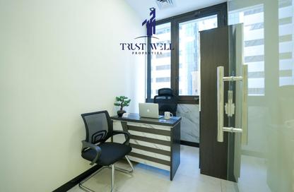Office Space - Studio - 5 for rent in Dar Al Salam Building - Corniche Road - Abu Dhabi
