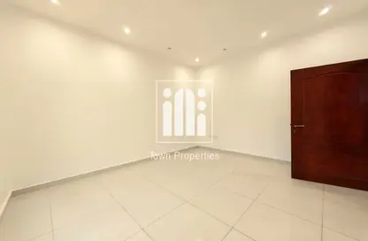 Villa - 3 Bedrooms - 3 Bathrooms for rent in Shakhbout City - Abu Dhabi