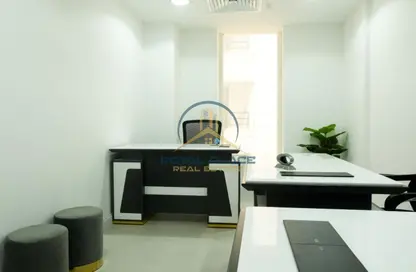 مركز أعمال - استوديو للايجار في بناية المحيربي - منطقة القرهود - دبي