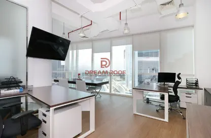 مكتب - استوديو للايجار في B2B  برج - الخليج التجاري - دبي